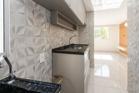 Cozinha de apartamento para alugar com 2 quartos, 40m² em Capão Redondo, São Paulo