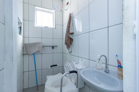 Banheiro de casa à venda com 2 quartos, 50m² em Parque Anhanguera, São Paulo