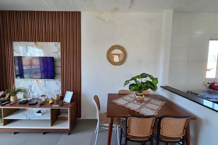 Casa de condomínio para alugar com 70m², 2 quartos e 1 vaga Casa de condomínio para alugar com 70m², 2 quartos e 1 vagaSala