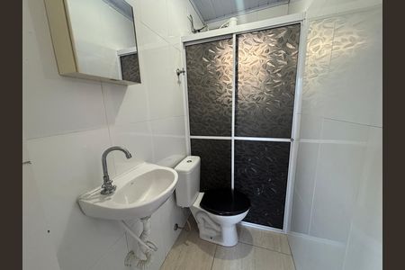 Banheiro de kitnet/studio para alugar com 1 quarto, 20m² em Colônia, Ribeirão Pires