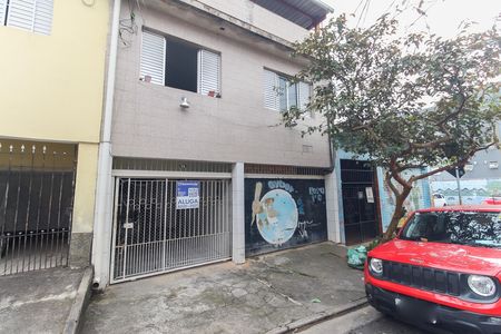 Fachada de casa para alugar com 1 quarto, 45m² em Conjunto Residencial José Bonifácio, São Paulo