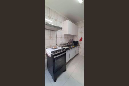 Cozinha de apartamento à venda com 2 quartos, 55m² em Remédios, Osasco