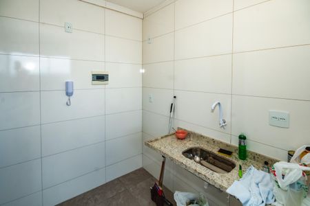 Cozinha de apartamento para alugar com 2 quartos, 53m² em Jaqueline, Belo Horizonte