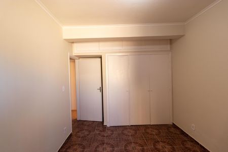 Apartamento à venda com 83m², 2 quartos e 2 vagas Apartamento à venda com 83m², 2 quartos e 2 vagasQuarto 02