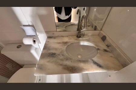 Apartamento para alugar com 69m², 2 quartos e 1 vaga