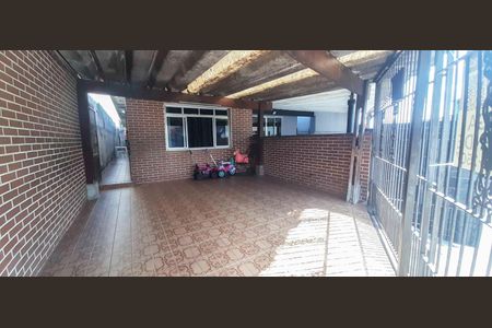 Garagem de casa à venda com 3 quartos, 115m² em Pestana, Osasco