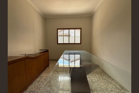 Casa à venda com 120m², 3 quartos e 2 vagas Casa à venda com 120m², 3 quartos e 2 vagasQuarto