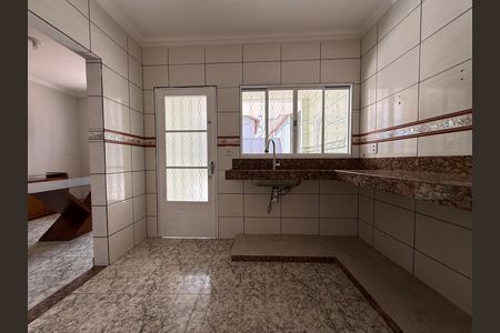Casa à venda com 120m², 3 quartos e 2 vagas Casa à venda com 120m², 3 quartos e 2 vagasBanheiro