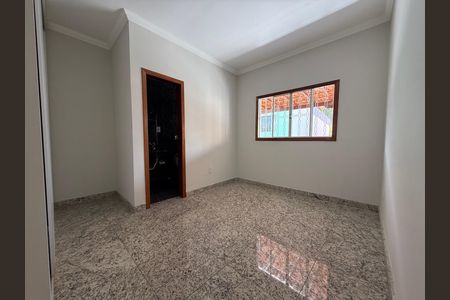 Casa à venda com 120m², 3 quartos e 2 vagas Casa à venda com 120m², 3 quartos e 2 vagasQuarto