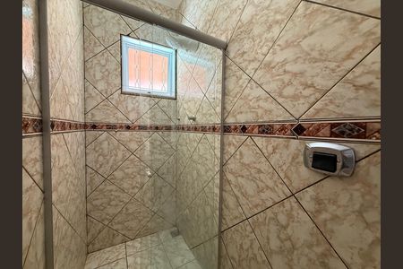 Casa à venda com 120m², 3 quartos e 2 vagas Casa à venda com 120m², 3 quartos e 2 vagasBanheiro