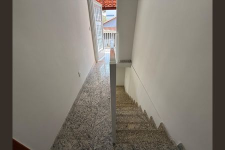Casa à venda com 120m², 3 quartos e 2 vagas Casa à venda com 120m², 3 quartos e 2 vagasCorredor