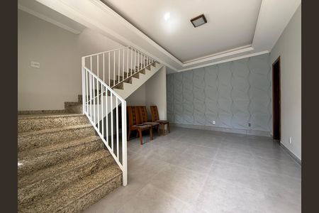 Sala de casa para alugar com 3 quartos, 120m² em Minaslandia, Belo Horizonte