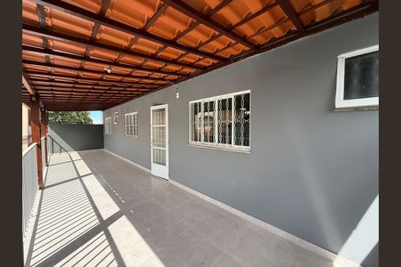 Casa à venda com 120m², 3 quartos e 2 vagas Casa à venda com 120m², 3 quartos e 2 vagasÁrea externa