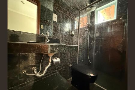 Casa à venda com 120m², 3 quartos e 2 vagas Casa à venda com 120m², 3 quartos e 2 vagasBanheiro