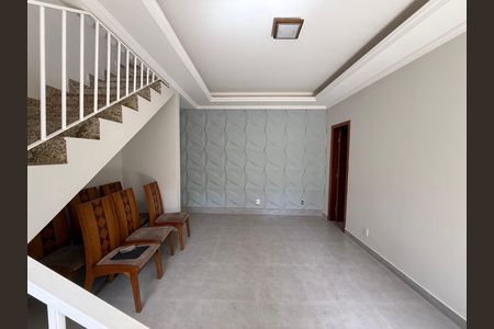 Sala de casa para alugar com 3 quartos, 120m² em Minaslandia, Belo Horizonte