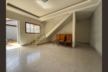 Casa para alugar com 3 quartos, 120m² em Minaslandia, Belo Horizonte