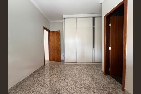 Quarto de casa para alugar com 3 quartos, 120m² em Minaslandia, Belo Horizonte