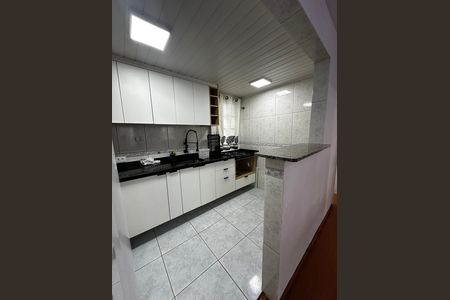 Cozinha de apartamento para alugar com 2 quartos, 48m² em Cidade Industrial de Curitiba, Curitiba