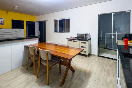 Casa à venda com 262m², 2 quartos e 2 vagas