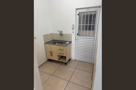 Cozinha de apartamento para alugar com 1 quarto, 33m² em Socorro, São Paulo