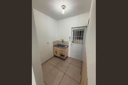 Cozinha de apartamento para alugar com 1 quarto, 33m² em Socorro, São Paulo
