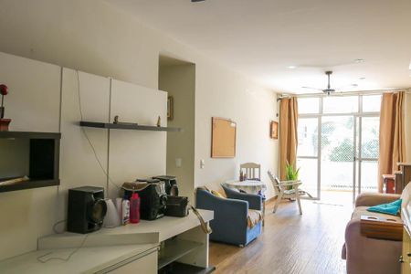Apartamento à venda com 103m², 3 quartos e 1 vaga Apartamento à venda com 103m², 3 quartos e 1 vagaSala