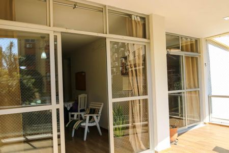 Apartamento à venda com 103m², 3 quartos e 1 vaga Apartamento à venda com 103m², 3 quartos e 1 vagaVaranda da Sala