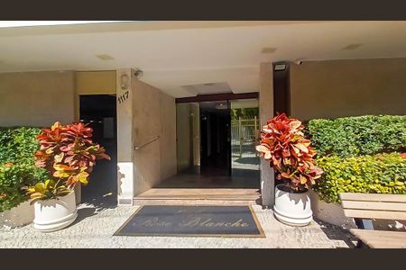 Apartamento à venda com 103m², 3 quartos e 1 vaga Apartamento à venda com 103m², 3 quartos e 1 vagaFrente