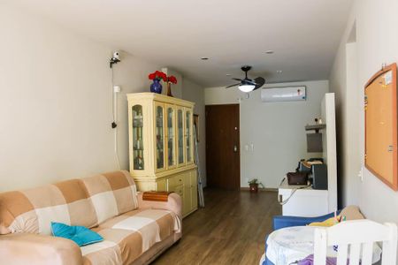 Apartamento à venda com 103m², 3 quartos e 1 vaga Apartamento à venda com 103m², 3 quartos e 1 vagaSala