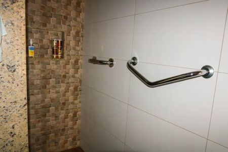 Apartamento à venda com 103m², 3 quartos e 1 vaga Apartamento à venda com 103m², 3 quartos e 1 vagaBanheiro Social