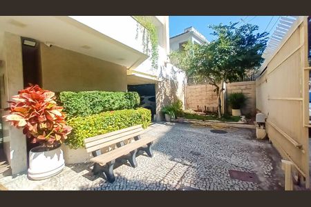 Apartamento à venda com 103m², 3 quartos e 1 vaga Apartamento à venda com 103m², 3 quartos e 1 vagaFrente