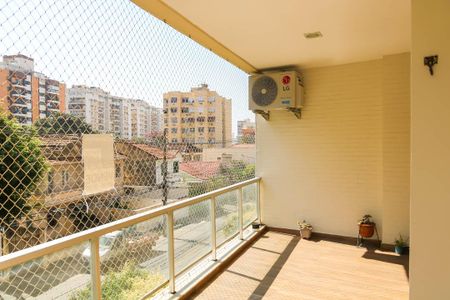 Apartamento à venda com 103m², 3 quartos e 1 vaga Apartamento à venda com 103m², 3 quartos e 1 vagaVaranda da Sala