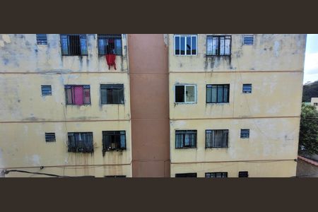 vista cozinha de apartamento para alugar com 2 quartos, 44m² em Morada do Trevo, Betim