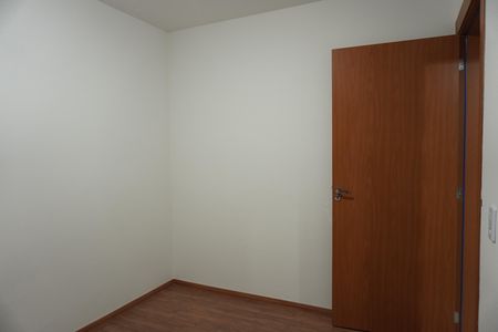 Quarto 2 de apartamento para alugar com 2 quartos, 51m² em Vila Lutfalla, São Carlos