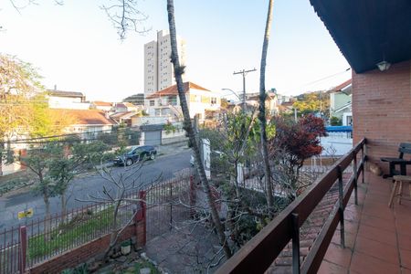Sacada de casa à venda com 4 quartos, 200m² em Partenon, Porto Alegre