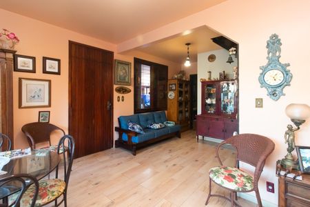 Casa à venda com 4 quartos, 200m² em Partenon, Porto Alegre