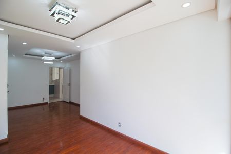 Apartamento à venda com 83m², 3 quartos e 1 vaga Apartamento à venda com 83m², 3 quartos e 1 vagaSala