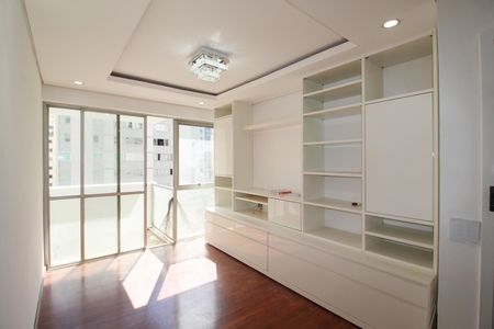 Apartamento à venda com 83m², 3 quartos e 1 vaga Apartamento à venda com 83m², 3 quartos e 1 vagaSala