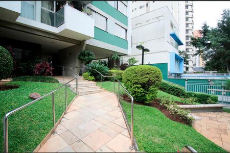 Apartamento à venda com 83m², 3 quartos e 1 vaga Apartamento à venda com 83m², 3 quartos e 1 vagaFachada