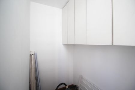 Apartamento à venda com 83m², 3 quartos e 1 vaga Apartamento à venda com 83m², 3 quartos e 1 vagaQuarto de Serviço