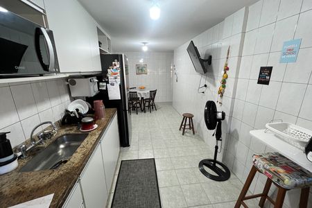 Apartamento à venda com 155m², 3 quartos e 2 vagas Apartamento à venda com 155m², 3 quartos e 2 vagasCozinha