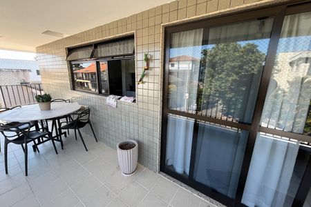 Varanda de apartamento à venda com 3 quartos, 155m² em Pitangueiras, Rio de Janeiro