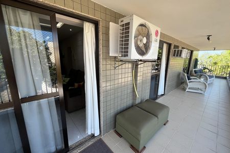 Apartamento à venda com 155m², 3 quartos e 2 vagas Apartamento à venda com 155m², 3 quartos e 2 vagasVaranda