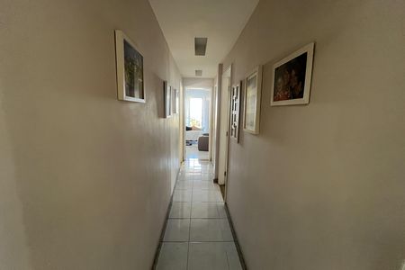 Apartamento à venda com 155m², 3 quartos e 2 vagas Apartamento à venda com 155m², 3 quartos e 2 vagasCorredor