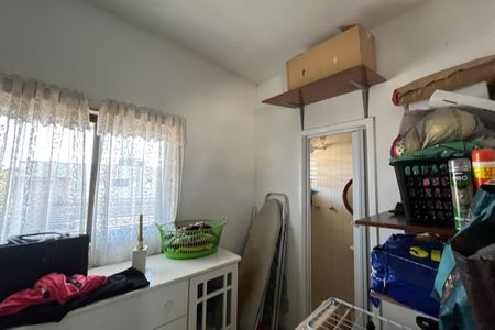 Apartamento à venda com 155m², 3 quartos e 2 vagas Apartamento à venda com 155m², 3 quartos e 2 vagasQuarto de Serviço
