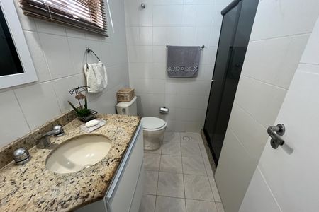 Apartamento à venda com 155m², 3 quartos e 2 vagas Apartamento à venda com 155m², 3 quartos e 2 vagasBanheiro 2