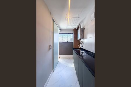 Apartamento à venda com 96m², 3 quartos e 1 vagaÁrea de Serviço