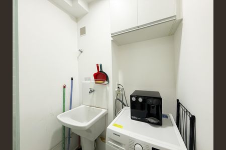 Sala/Cozinha e Área de Serviço de apartamento para alugar com 2 quartos, 39m² em Santana, São Paulo
