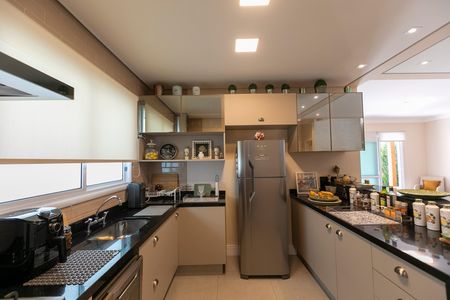COZINHA de casa de condomínio à venda com 4 quartos, 173m² em Bairro das Palmeiras, Campinas