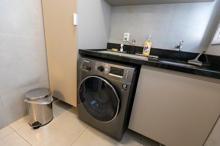 ÁREA DE SERVIÇO de casa de condomínio à venda com 4 quartos, 173m² em Bairro das Palmeiras, Campinas